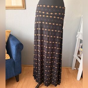 NWT!! 🖤💛 LuLaRoe Black and Gold Maxi Skirt